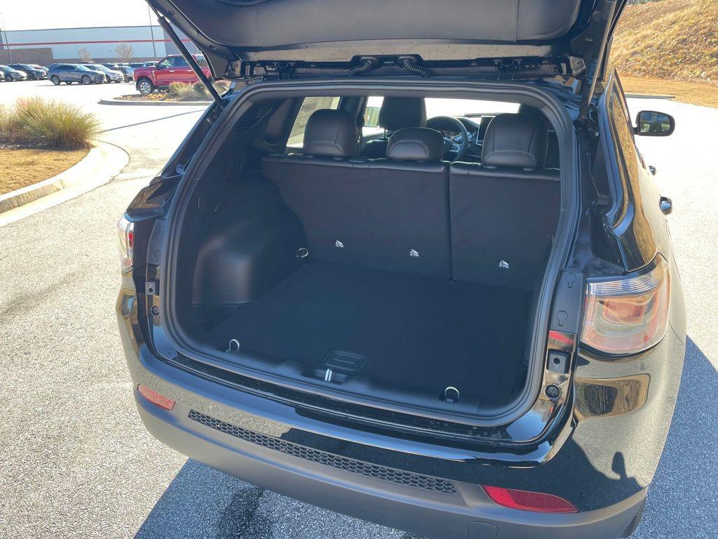 new 2026 Jeep Compass car, priced at $28,925