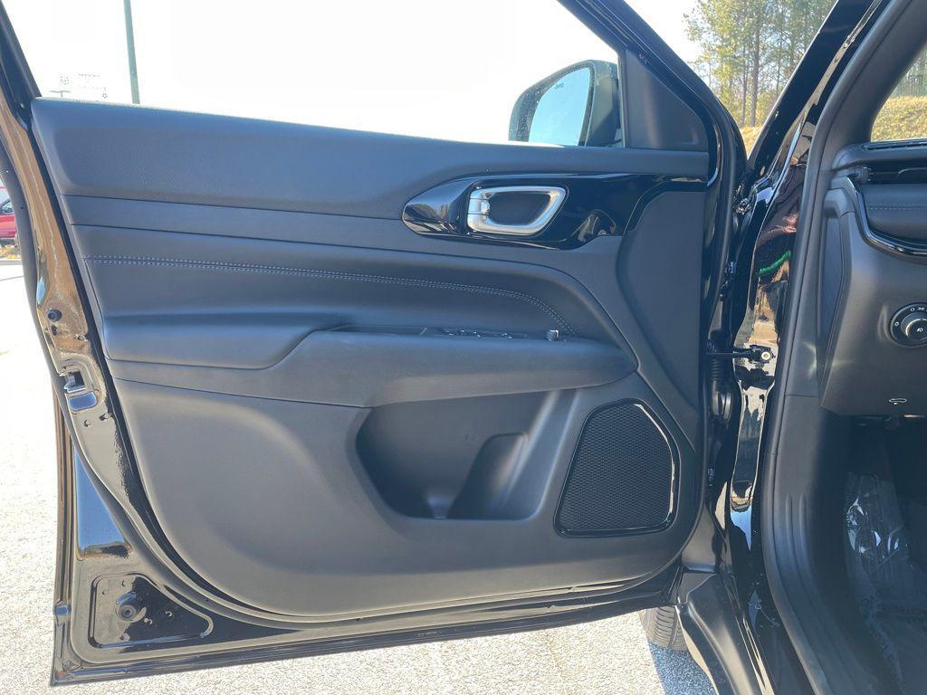 new 2026 Jeep Compass car, priced at $28,925