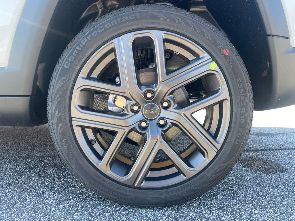 new 2026 Jeep Compass car, priced at $28,840