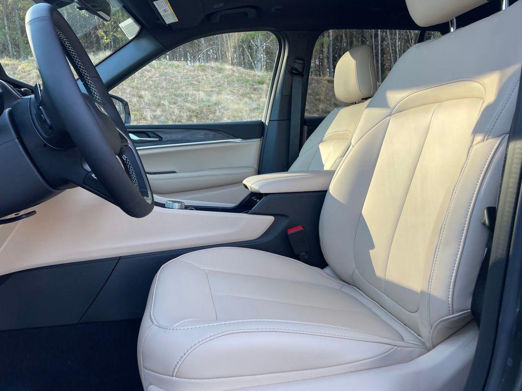 new 2025 Jeep Grand Cherokee car, priced at $45,026