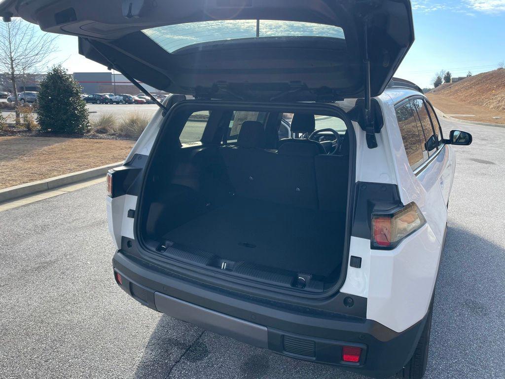 new 2026 Jeep Cherokee car, priced at $40,220