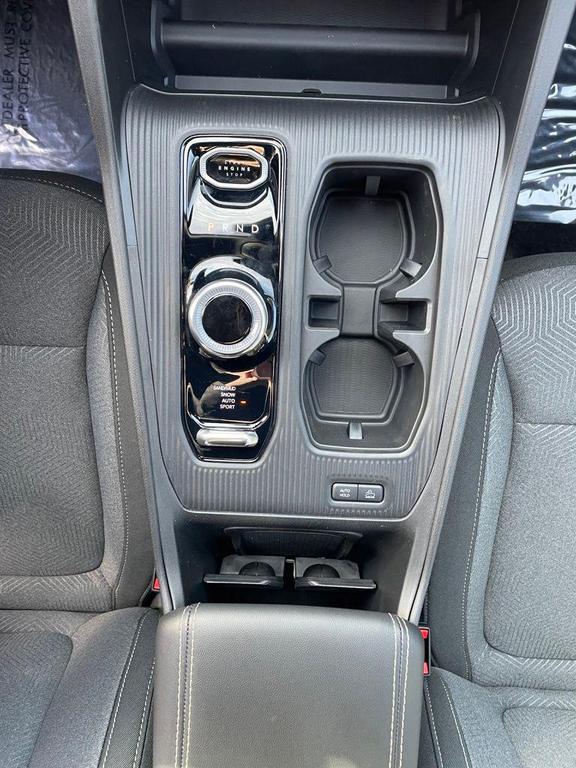 new 2026 Jeep Cherokee car, priced at $40,220