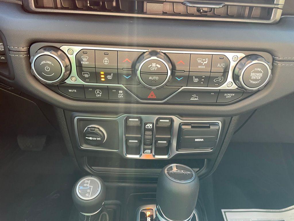 new 2026 Jeep Gladiator car, priced at $49,515