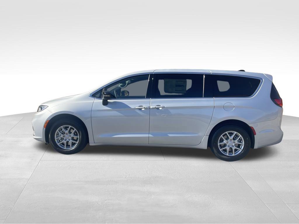 new 2026 Chrysler Pacifica car, priced at $39,143