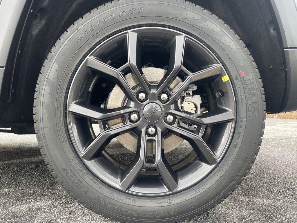 new 2025 Jeep Grand Cherokee car, priced at $45,026