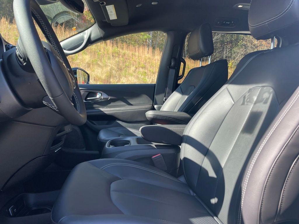 new 2026 Chrysler Pacifica car, priced at $38,529