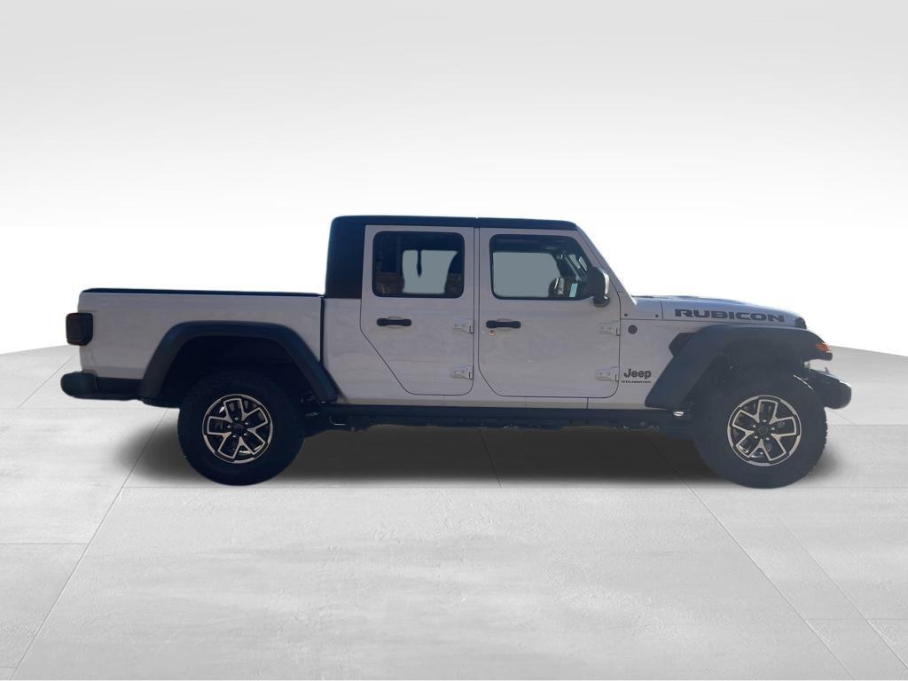 used 2025 Jeep Gladiator car, priced at $43,186