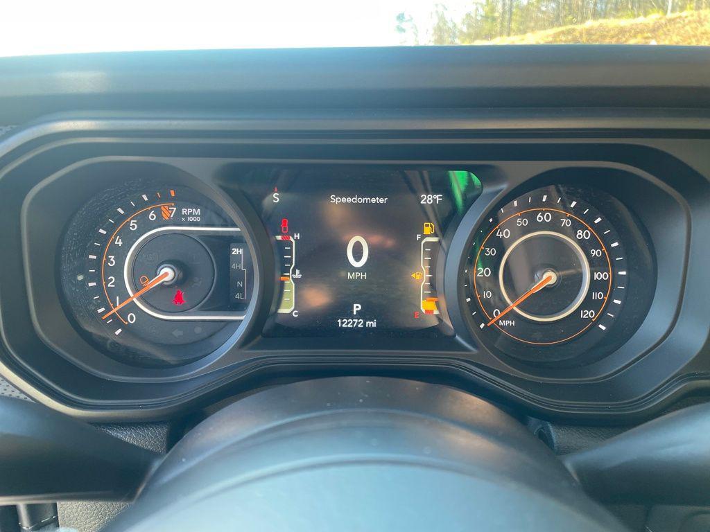 used 2025 Jeep Gladiator car, priced at $43,186