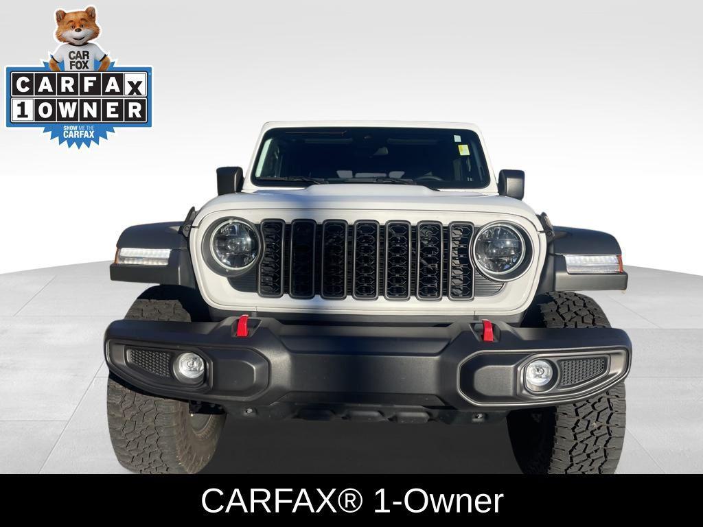 used 2025 Jeep Gladiator car, priced at $43,186