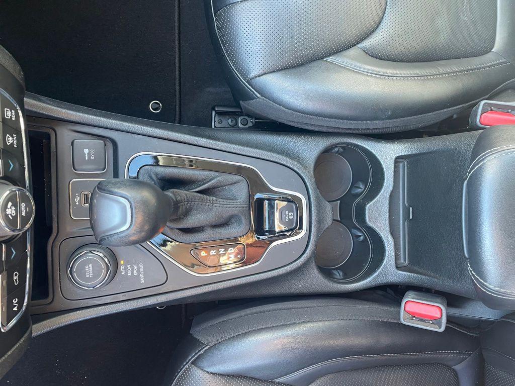 used 2023 Jeep Cherokee car, priced at $22,152