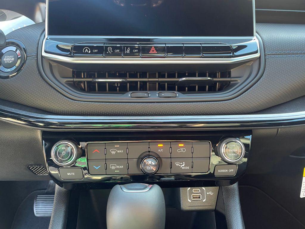 new 2026 Jeep Compass car, priced at $27,425