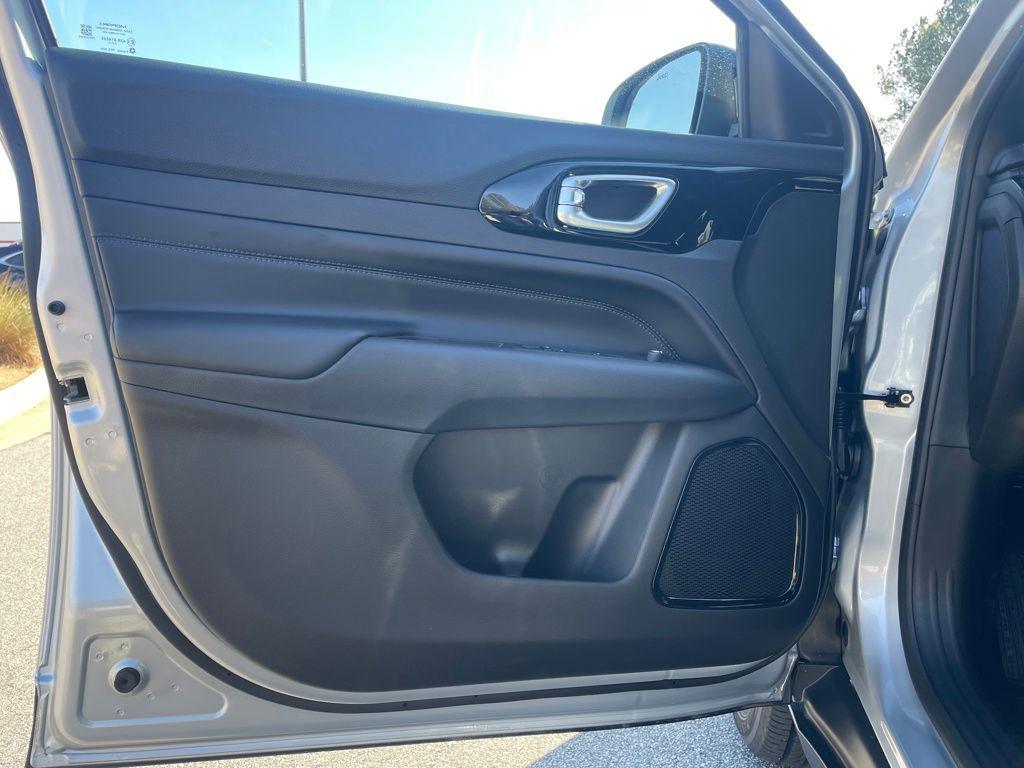 new 2026 Jeep Compass car, priced at $27,425