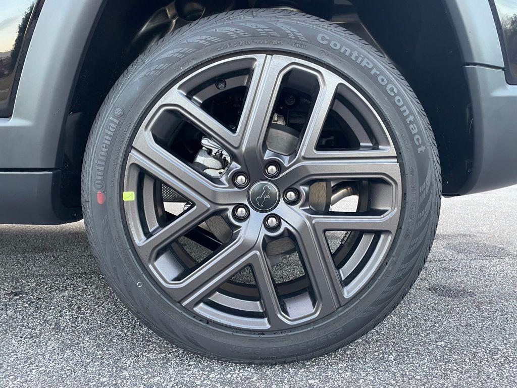 new 2026 Jeep Compass car, priced at $28,370