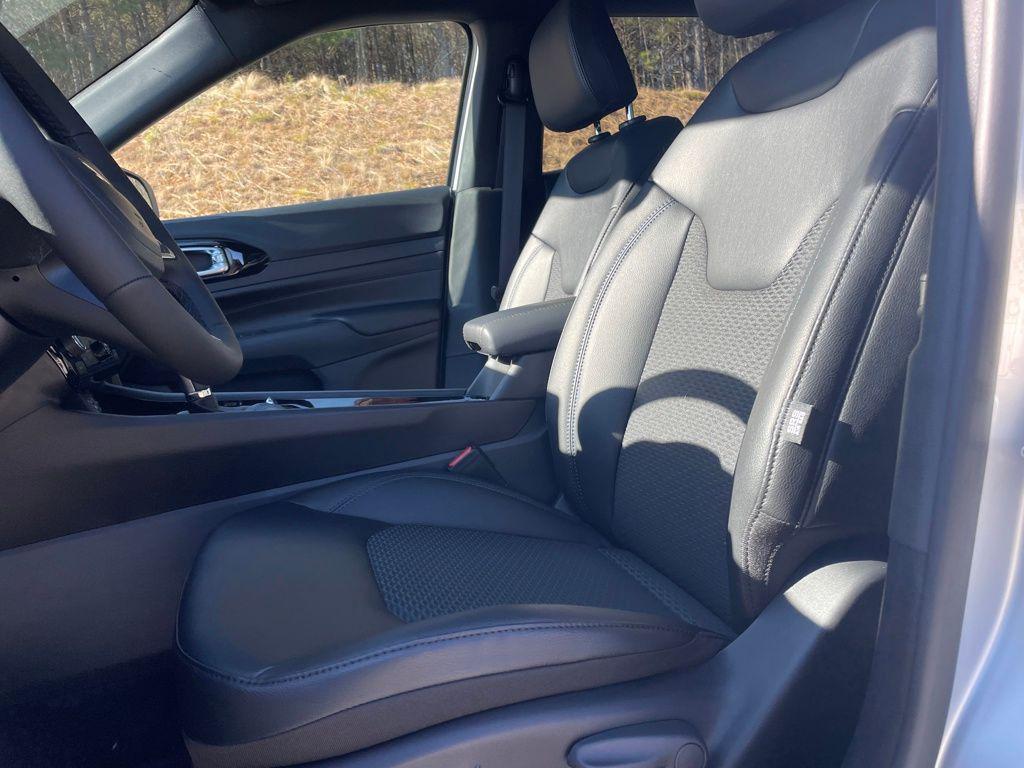 new 2026 Jeep Compass car, priced at $27,925