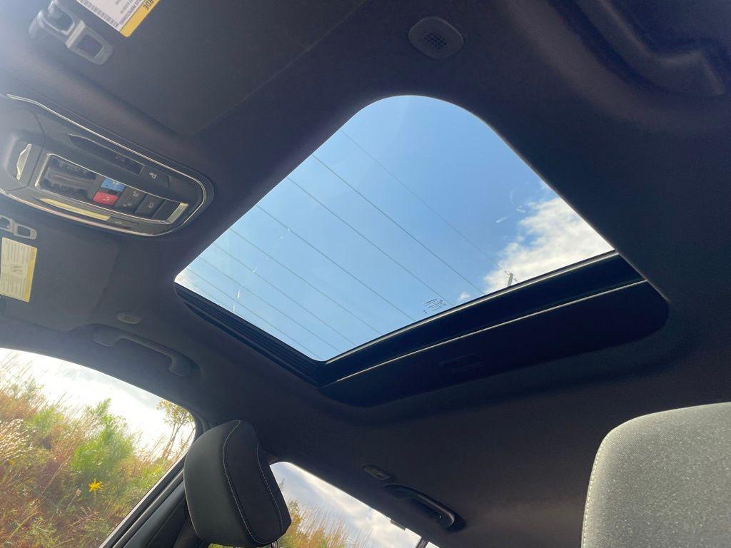 new 2025 Jeep Grand Cherokee car, priced at $34,736