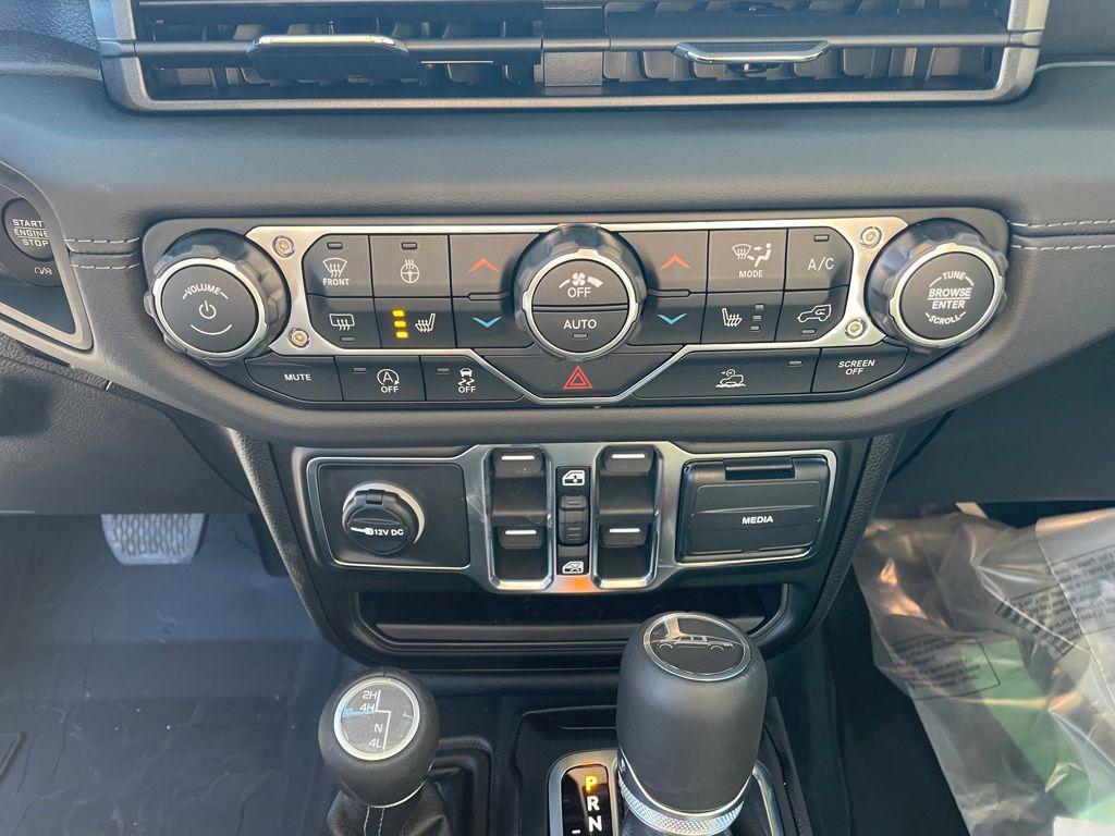 new 2026 Jeep Gladiator car, priced at $50,110