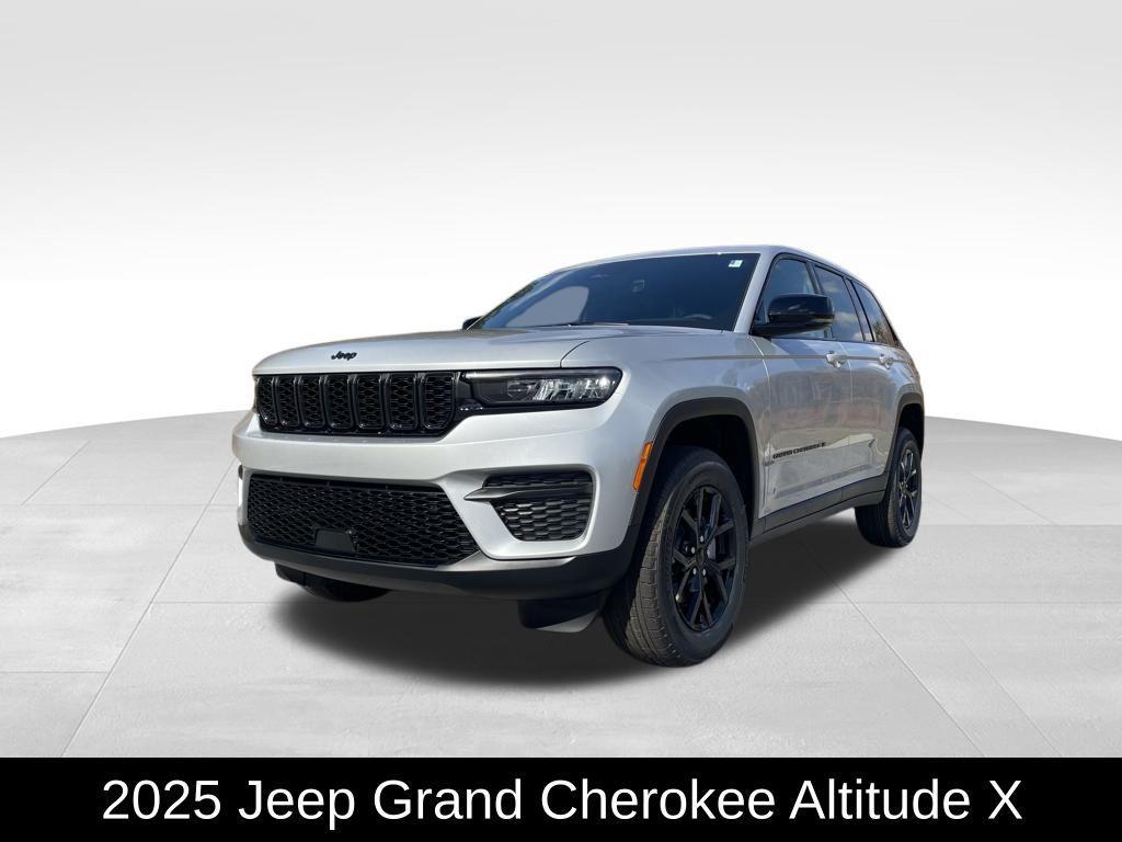 new 2025 Jeep Grand Cherokee car, priced at $38,462