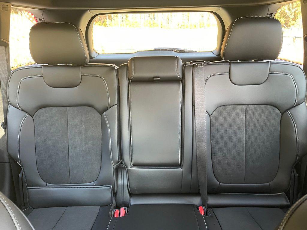 new 2025 Jeep Grand Cherokee car, priced at $38,462