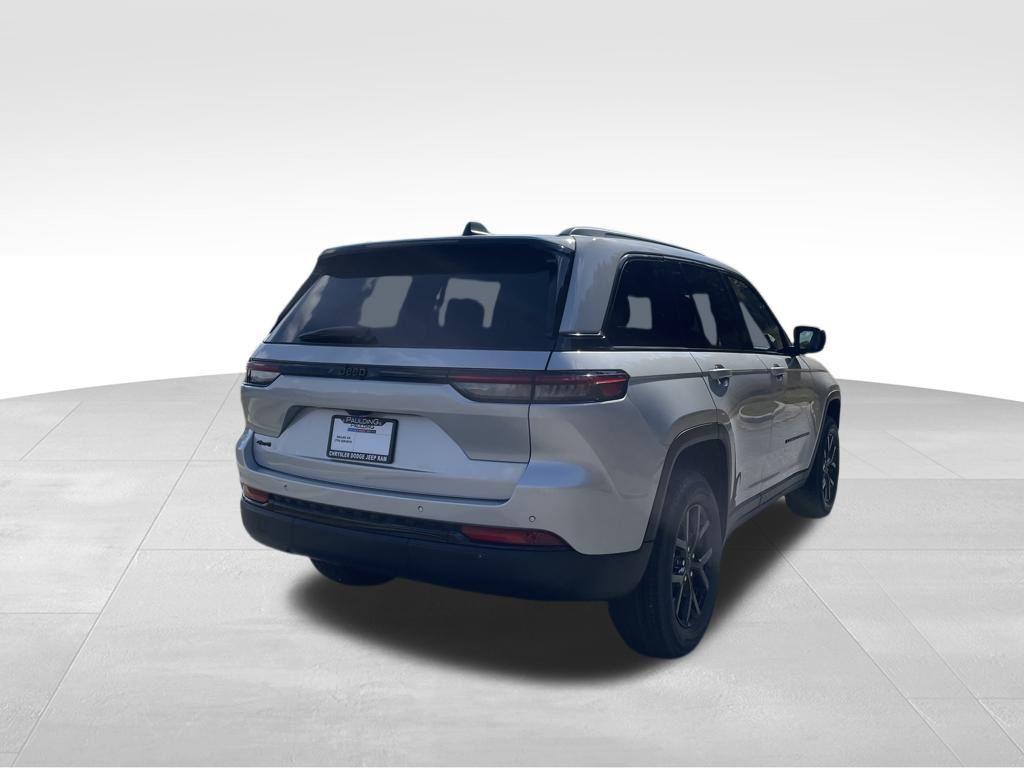 new 2025 Jeep Grand Cherokee car, priced at $38,462