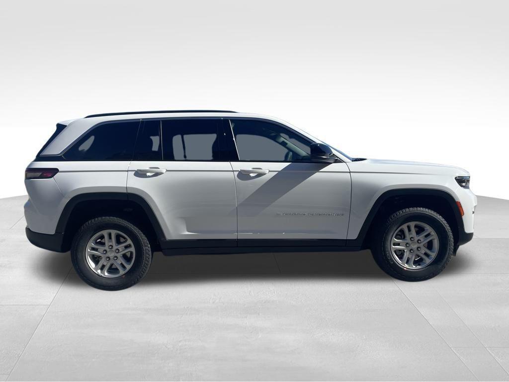 new 2025 Jeep Grand Cherokee car, priced at $33,165