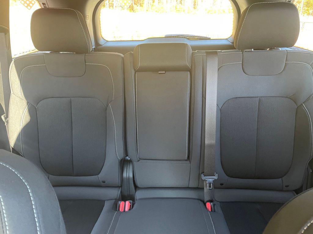 new 2025 Jeep Grand Cherokee car, priced at $33,165