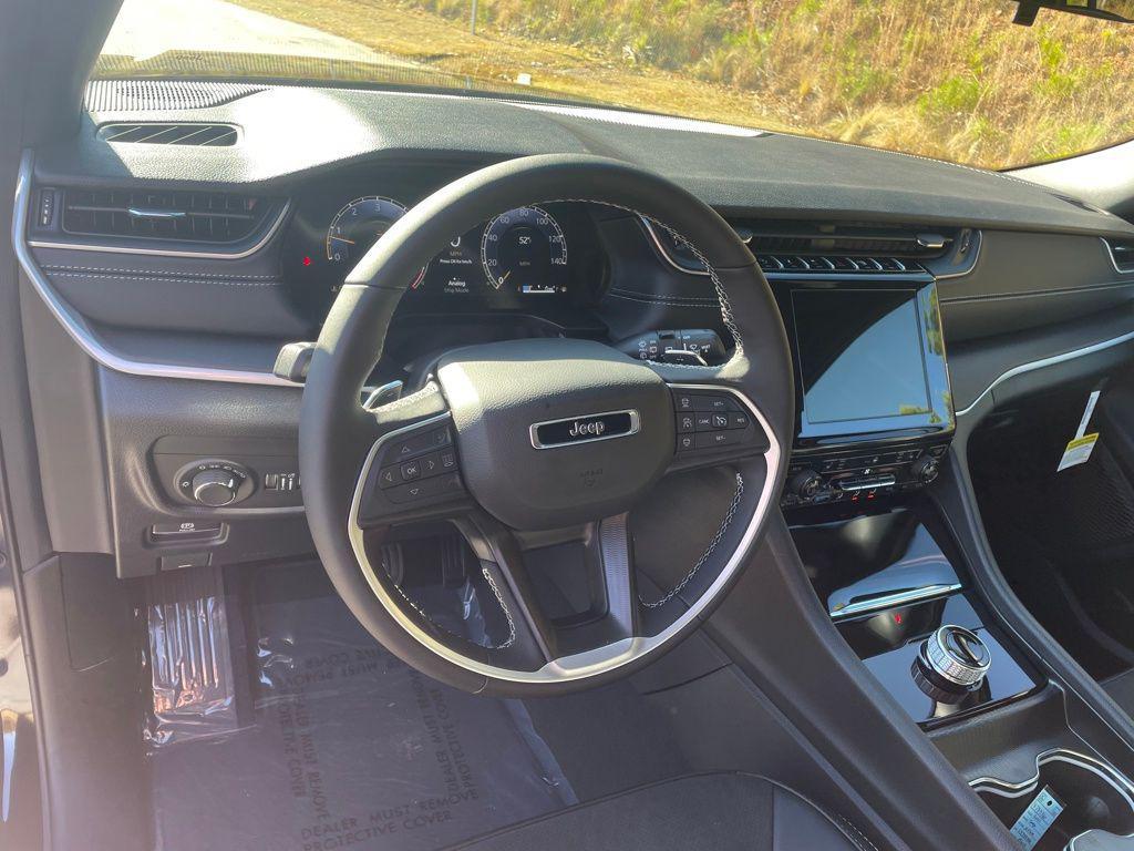 new 2025 Jeep Grand Cherokee L car, priced at $40,643