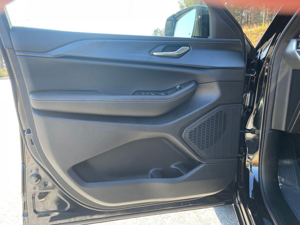 new 2025 Jeep Grand Cherokee L car, priced at $40,643