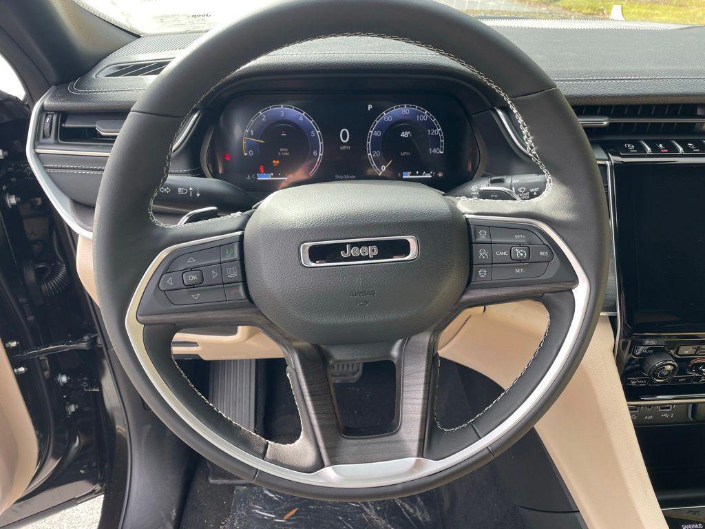 new 2025 Jeep Grand Cherokee car, priced at $43,157