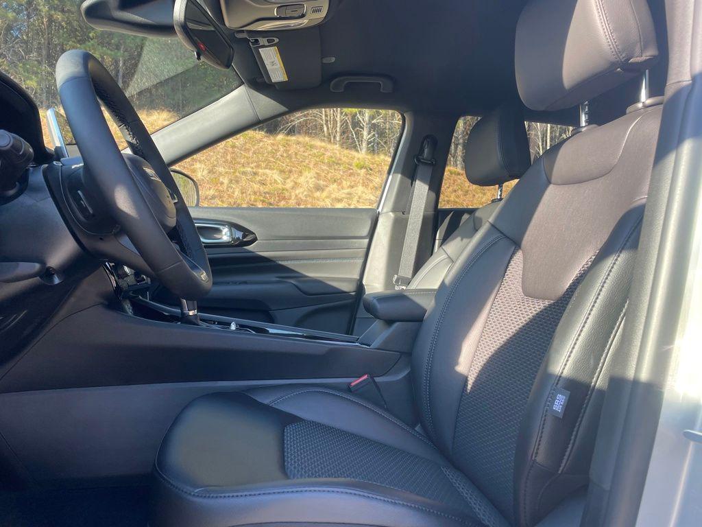 new 2026 Jeep Compass car, priced at $28,870