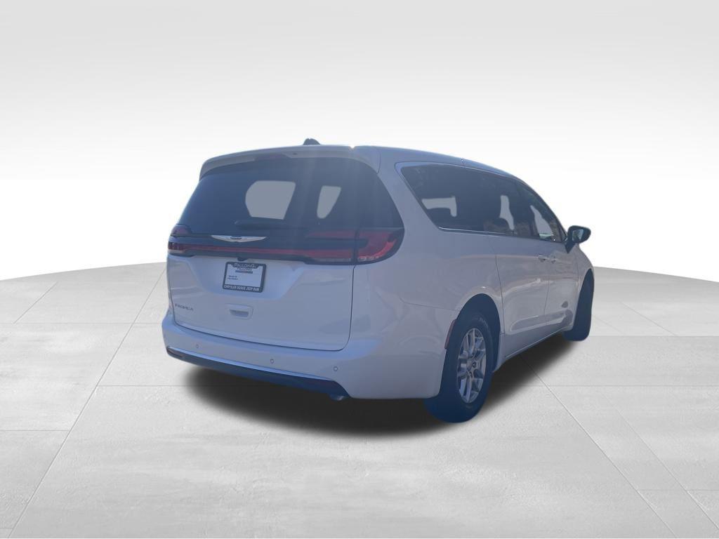 new 2026 Chrysler Pacifica car, priced at $38,098