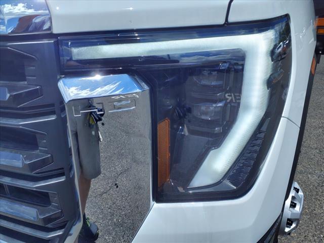 new 2024 GMC Sierra 3500 car, priced at $60,613