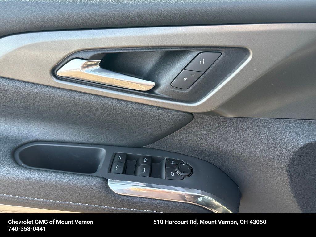 new 2026 Chevrolet Traverse car, priced at $44,305