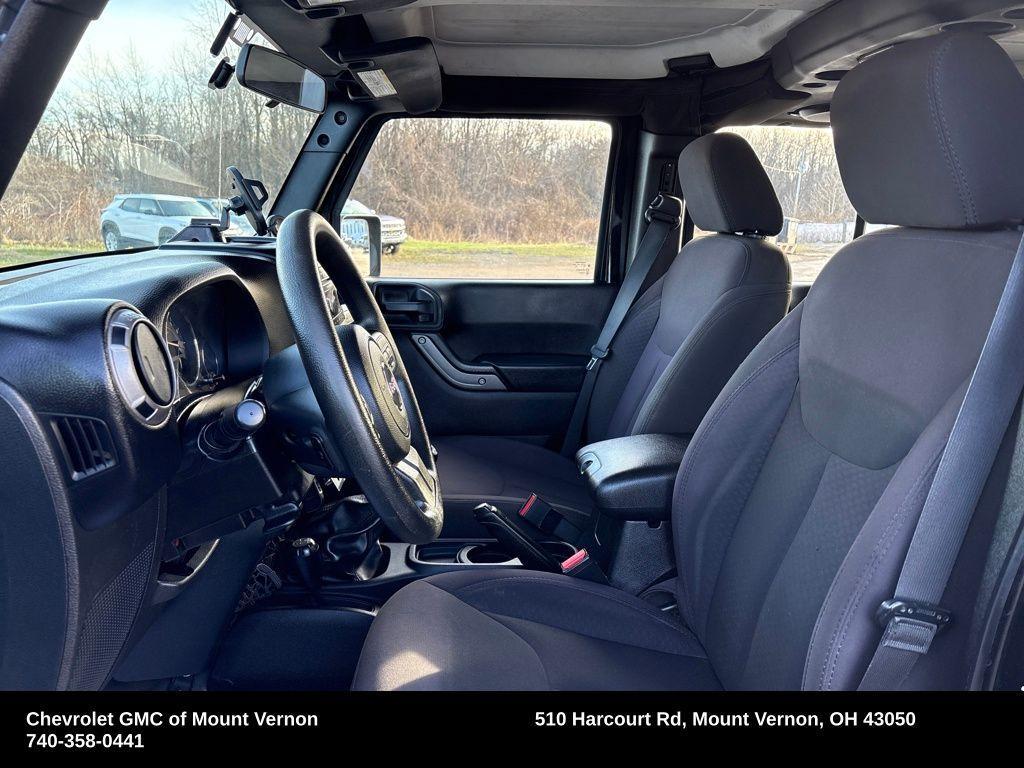 used 2014 Jeep Wrangler Unlimited car, priced at $13,500
