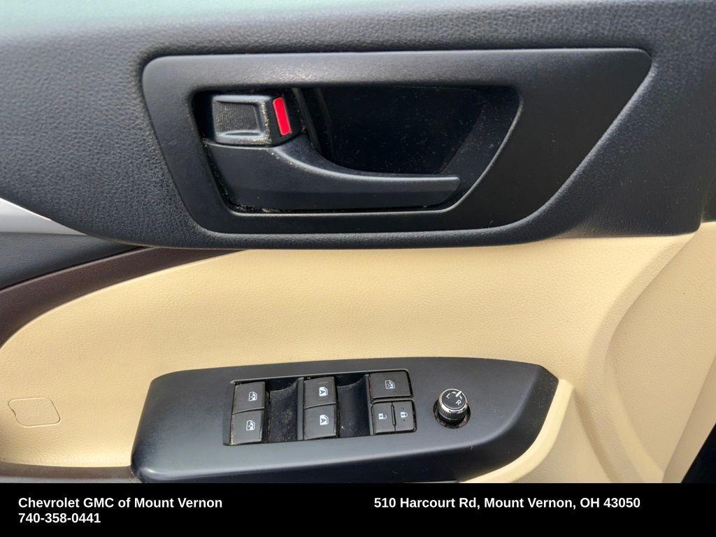 used 2017 Toyota Highlander car, priced at $15,957