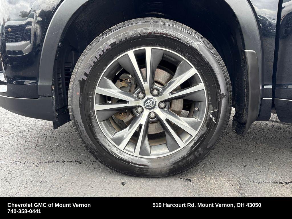 used 2017 Toyota Highlander car, priced at $15,957