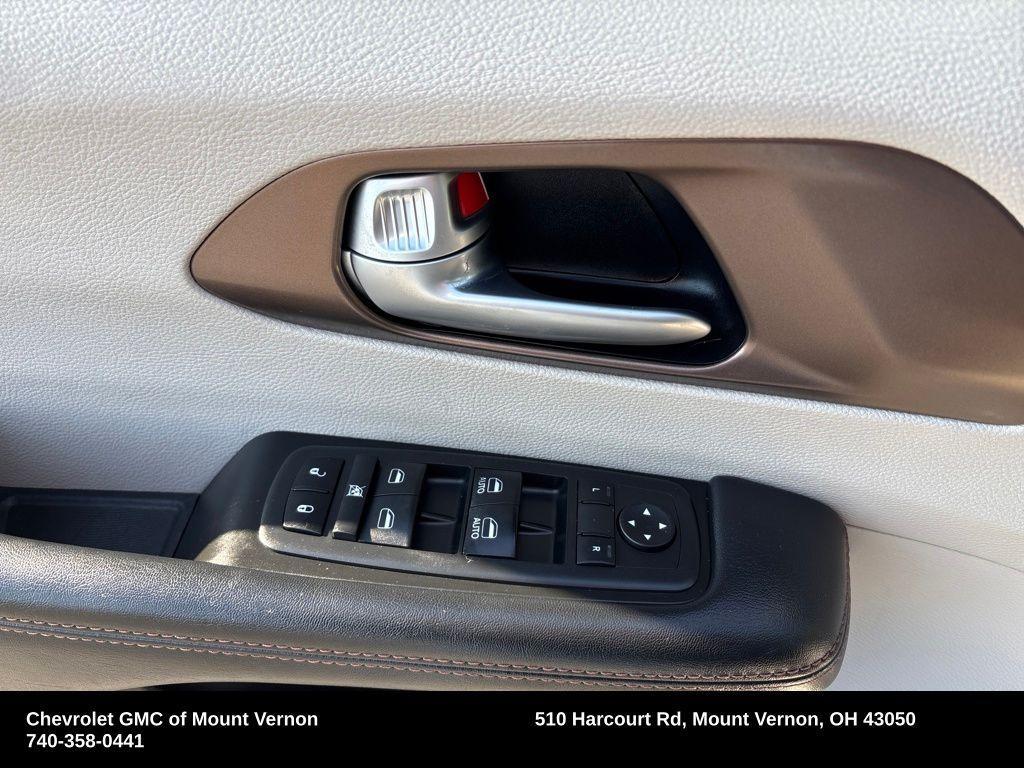 used 2017 Chrysler Pacifica car, priced at $9,600