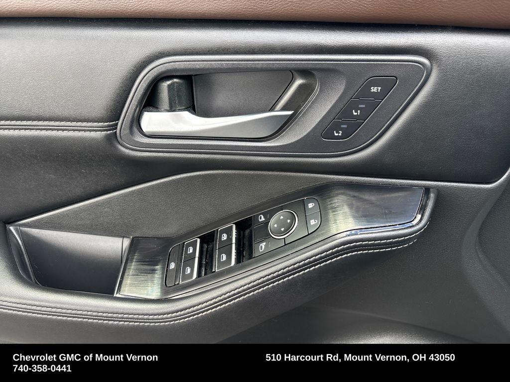 used 2023 Nissan Rogue car, priced at $22,250