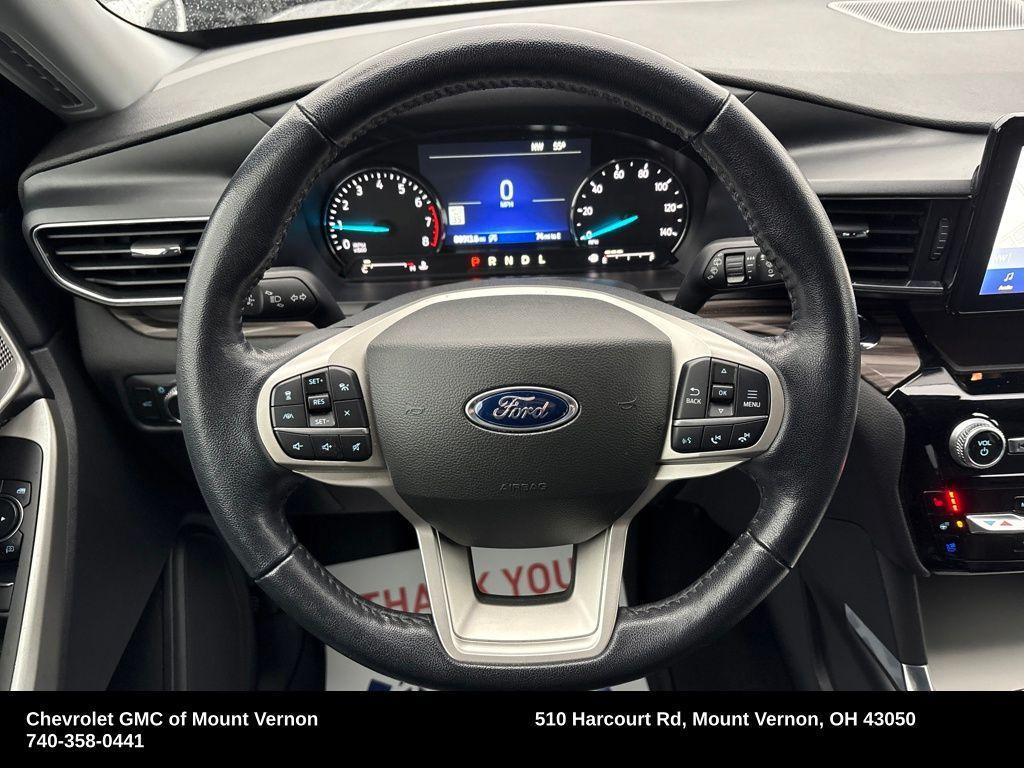 2022 Iconic Silver Metallic Ford Explorer