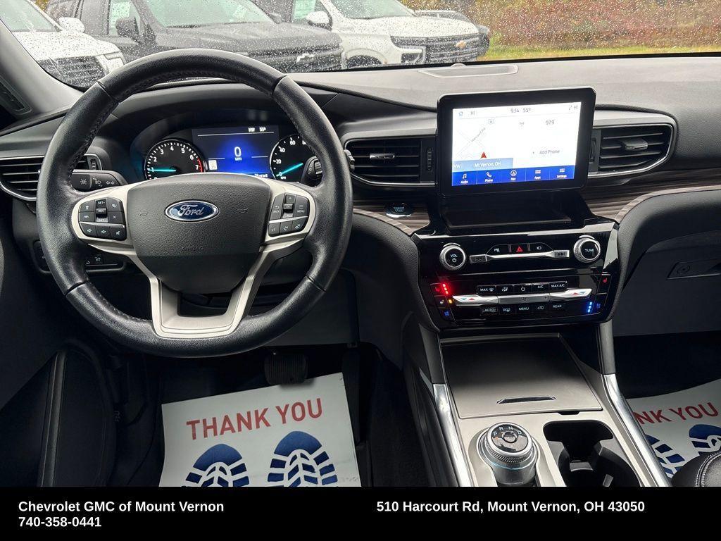 2022 Iconic Silver Metallic Ford Explorer