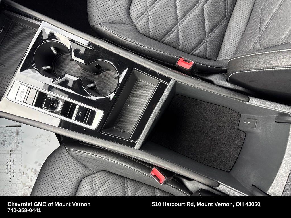 used 2025 Volkswagen Atlas car, priced at $32,500