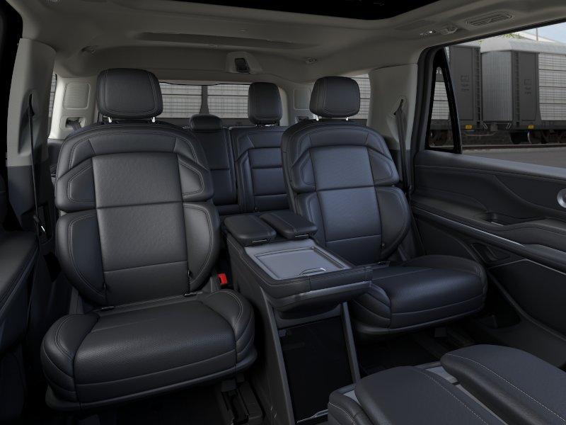 new 2026 Lincoln Navigator car, priced at $101,039