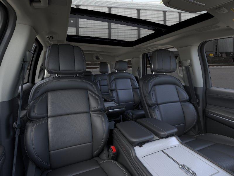 new 2026 Lincoln Navigator car, priced at $101,039