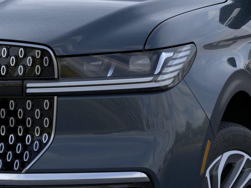 new 2026 Lincoln Navigator car, priced at $101,039