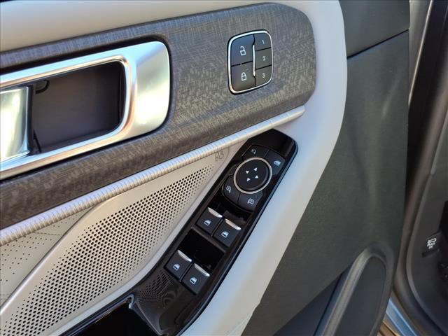 new 2025 Ford Explorer car, priced at $57,661