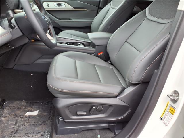 new 2025 Ford Explorer car, priced at $48,040