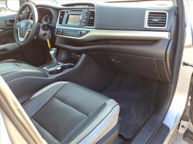 used 2018 Toyota Highlander car, priced at $23,390