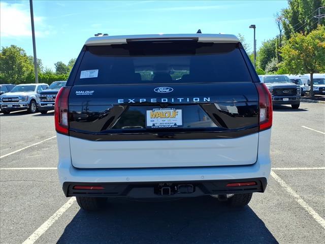 new 2027 Ford Expedition car, priced at $74,587