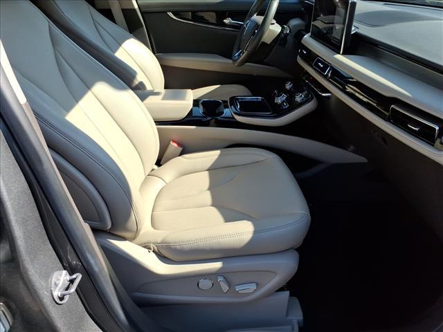 used 2023 Lincoln Nautilus car, priced at $32,690