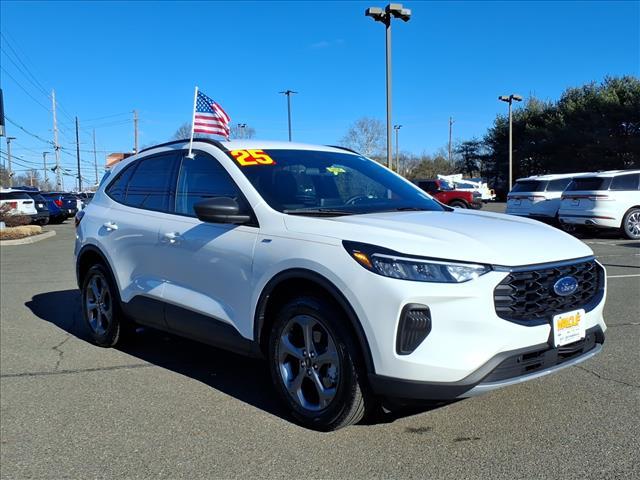 used 2025 Ford Escape car, priced at $30,995