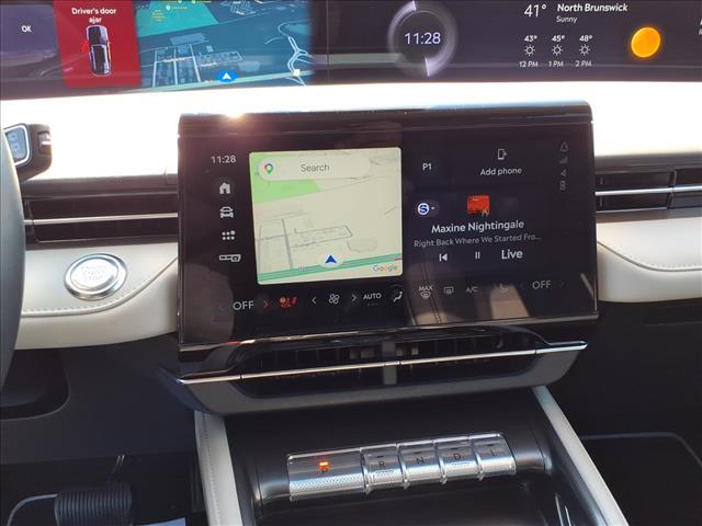 used 2025 Lincoln Nautilus car, priced at $54,895